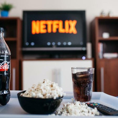 Netflix & Chill - Air Conditioning Ξενοδοχείο Βαρσοβία Εξωτερικό φωτογραφία